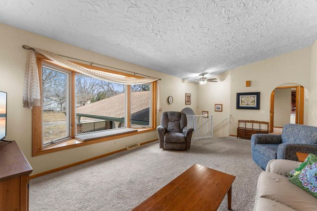 1848 133rd Lane NE, Ham Lake, MN 55304