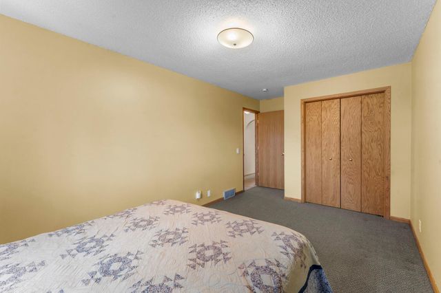 1848 133rd Lane NE, Ham Lake, MN 55304