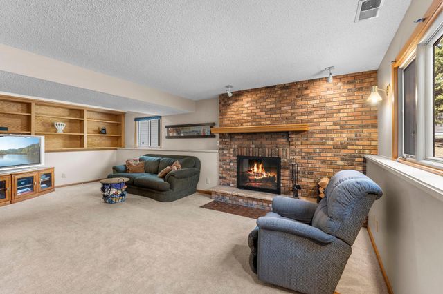 1848 133rd Lane NE, Ham Lake, MN 55304