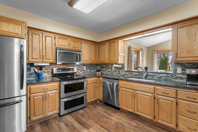 1848 133rd Lane NE, Ham Lake, MN 55304