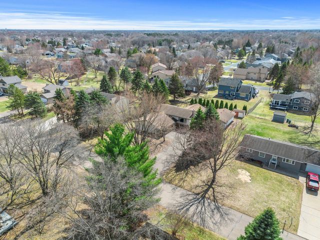 1848 133rd Lane NE, Ham Lake, MN 55304