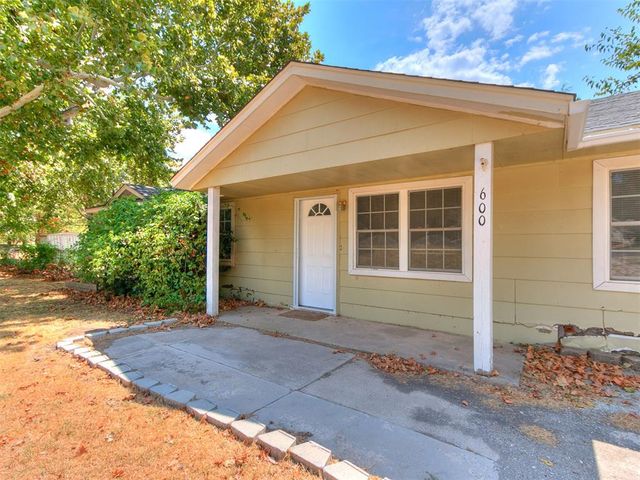 600 E Cherry Street, Noble, OK 73068