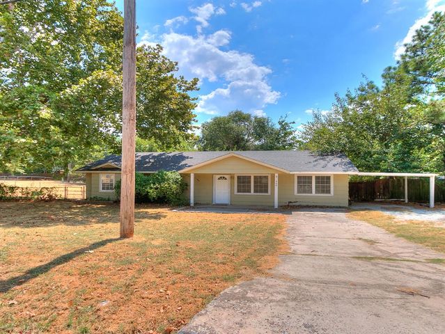 600 E Cherry Street, Noble, OK 73068