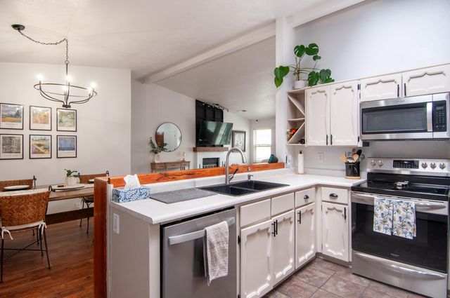 401 Rock Creek Park Avenue NE, Albuquerque, NM 87123