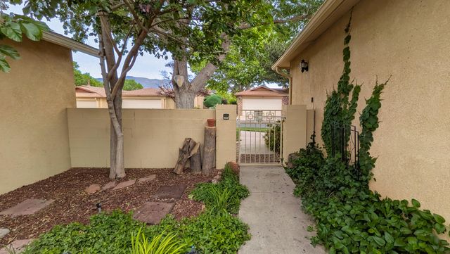 401 Rock Creek Park Avenue NE, Albuquerque, NM 87123