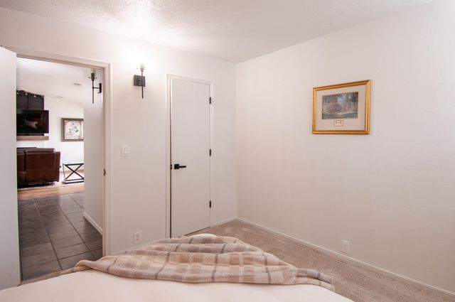 401 Rock Creek Park Avenue NE, Albuquerque, NM 87123