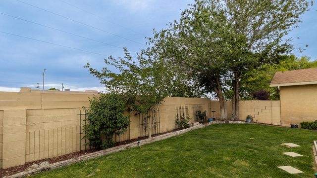 401 Rock Creek Park Avenue NE, Albuquerque, NM 87123