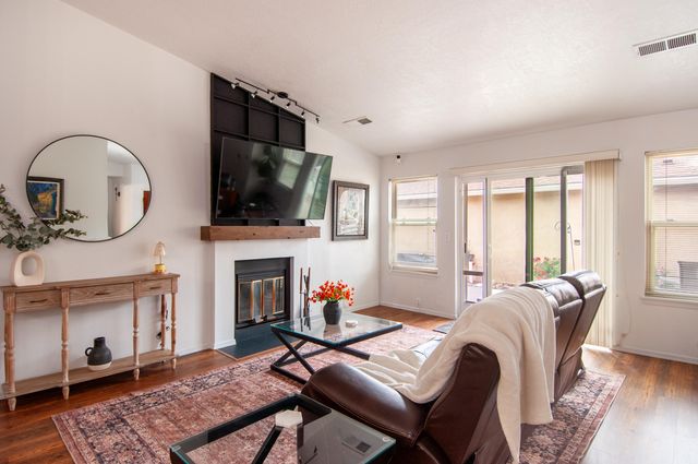 401 Rock Creek Park Avenue NE, Albuquerque, NM 87123