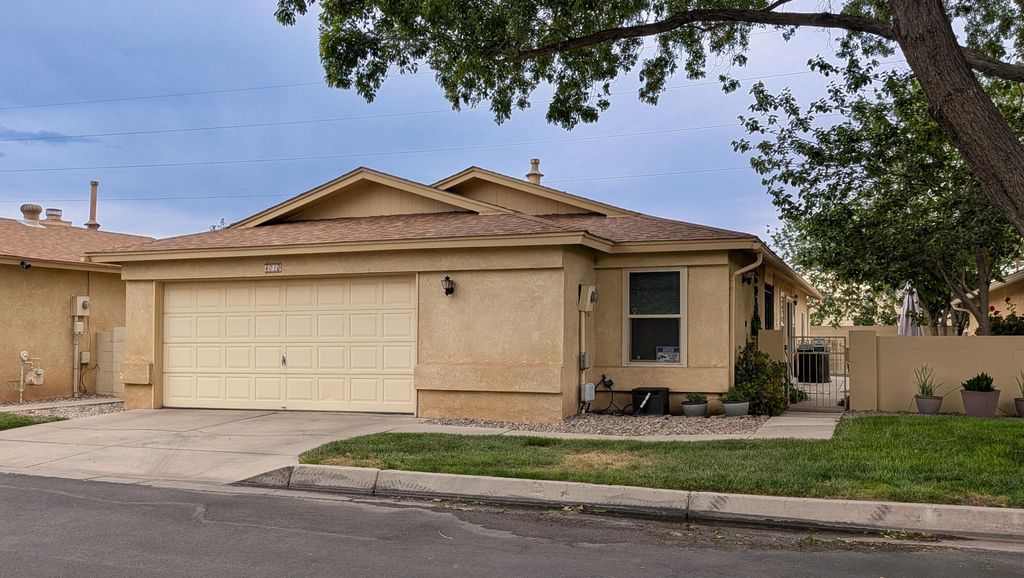 401 Rock Creek Park Avenue NE, Albuquerque, NM 87123