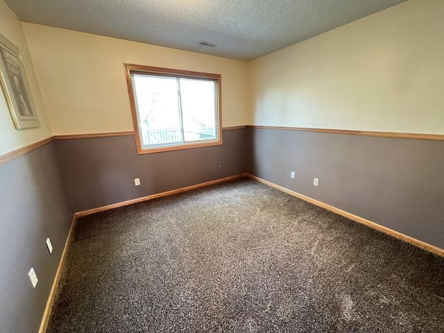 1508 Thistle Lane, Shakopee, MN 55379