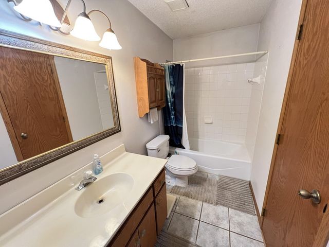 1508 Thistle Lane, Shakopee, MN 55379