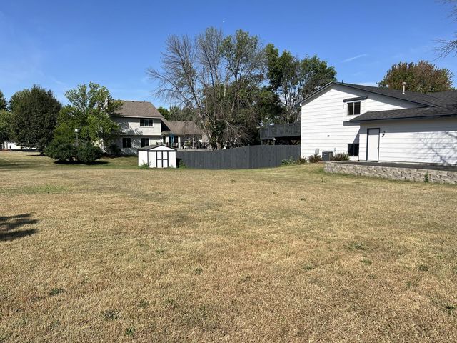 1508 Thistle Lane, Shakopee, MN 55379