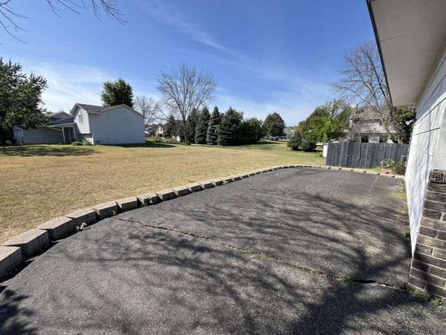 1508 Thistle Lane, Shakopee, MN 55379