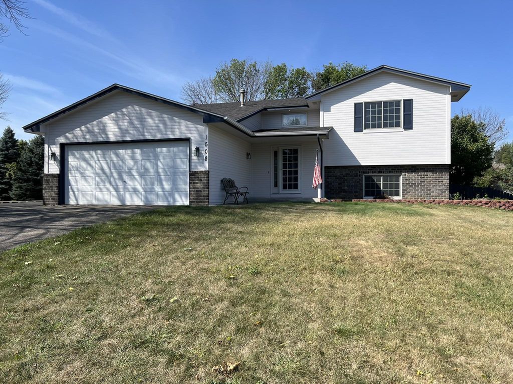 1508 Thistle Lane, Shakopee, MN 55379 — exterior