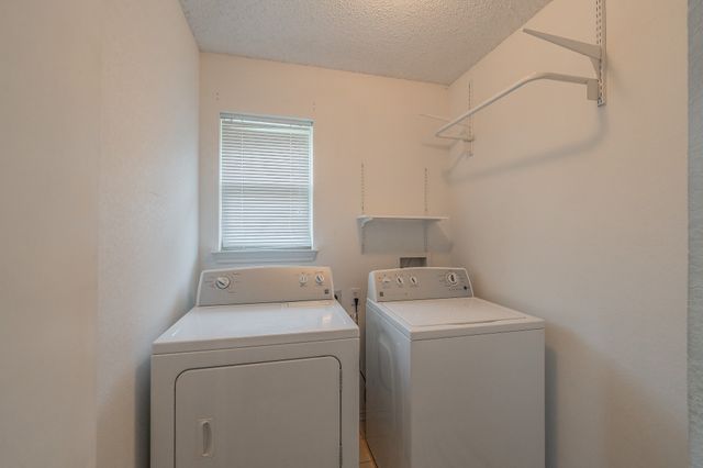 8252 Lesley Lane, Watauga, TX 76148