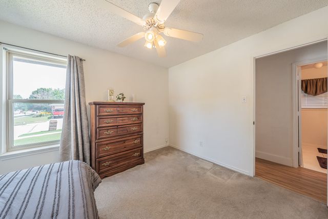 8252 Lesley Lane, Watauga, TX 76148