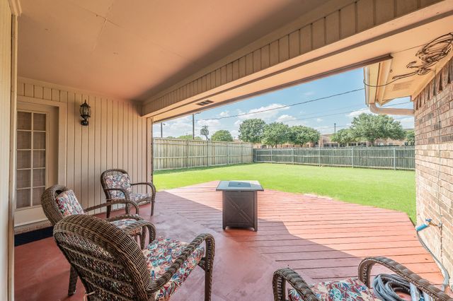 8252 Lesley Lane, Watauga, TX 76148