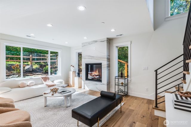 10661 Forbes Creek Drive, Kirkland, WA 98033