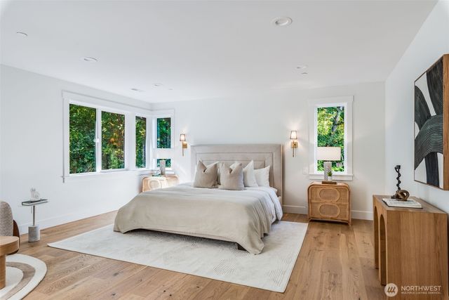 10661 Forbes Creek Drive, Kirkland, WA 98033