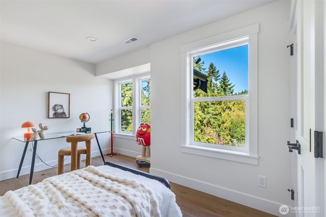 10661 Forbes Creek Drive, Kirkland, WA 98033