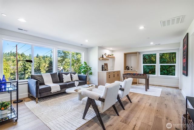 10661 Forbes Creek Drive, Kirkland, WA 98033