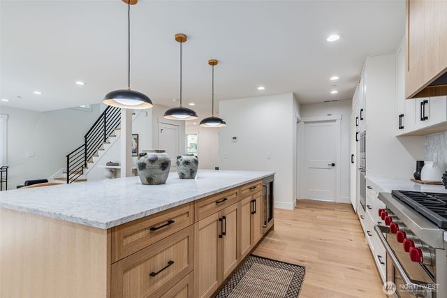 10661 Forbes Creek Drive, Kirkland, WA 98033