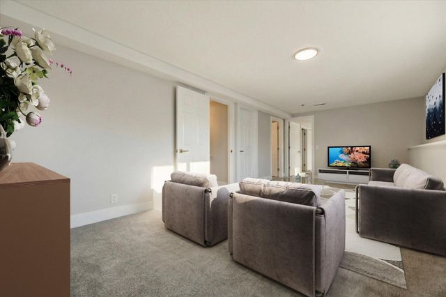 1613 9th Street SE, Forest Lake, MN 55025