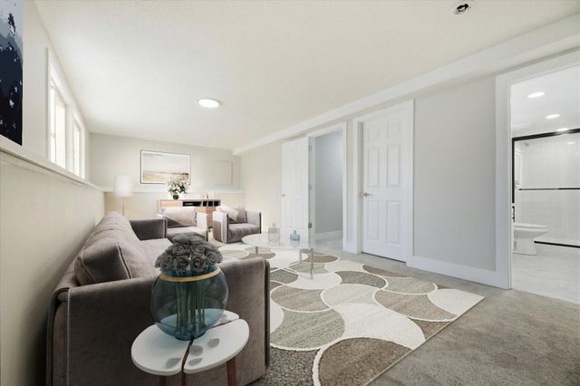 1613 9th Street SE, Forest Lake, MN 55025