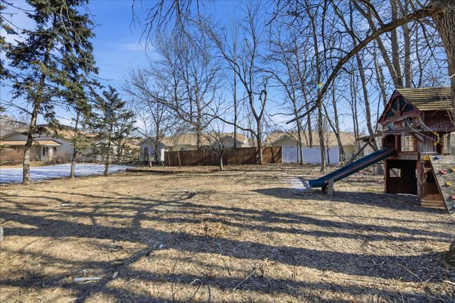 1613 9th Street SE, Forest Lake, MN 55025