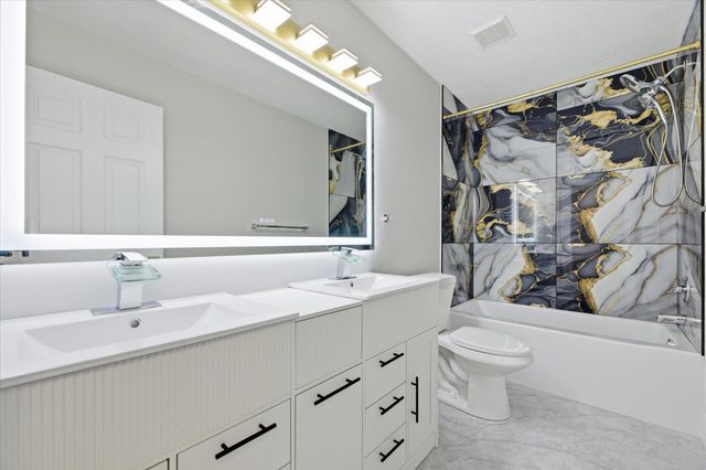 1613 9th Street SE, Forest Lake, MN 55025