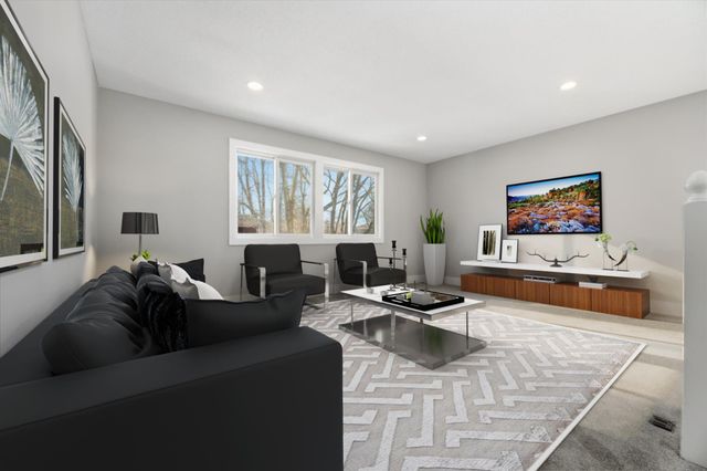 1613 9th Street SE, Forest Lake, MN 55025