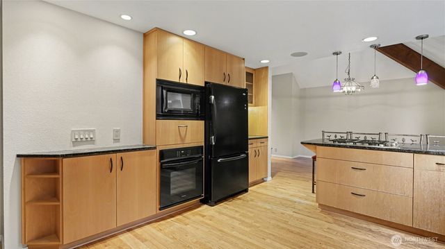 3320 168th Place SE, Bellevue, WA 98008