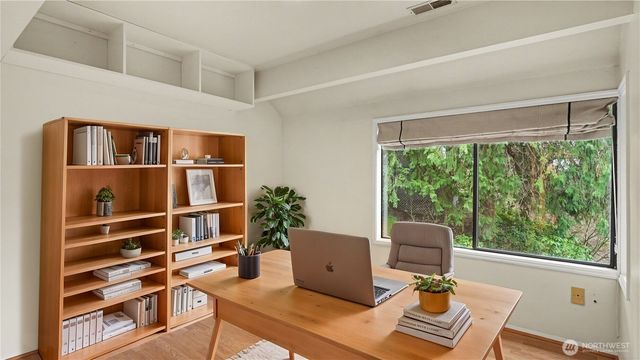 3320 168th Place SE, Bellevue, WA 98008