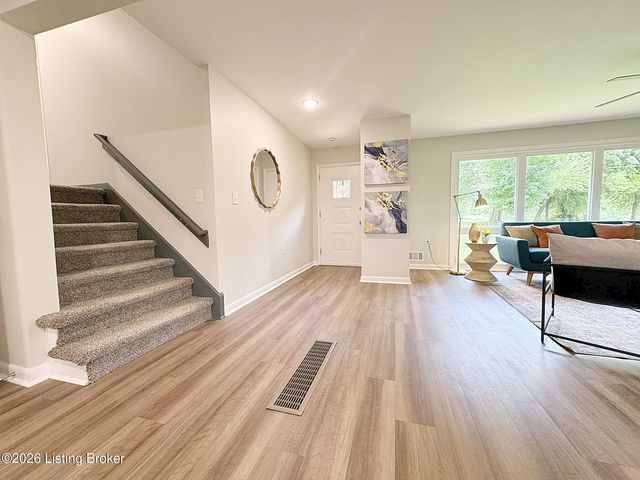 1300 Trevilian Way, Louisville, KY 40213
