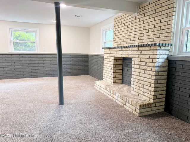 1300 Trevilian Way, Louisville, KY 40213