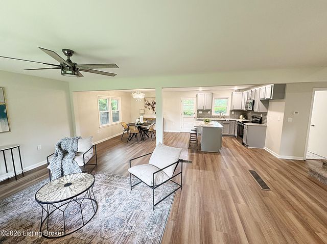 1300 Trevilian Way, Louisville, KY 40213