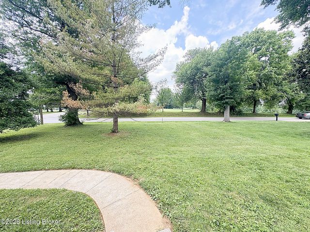 1300 Trevilian Way, Louisville, KY 40213