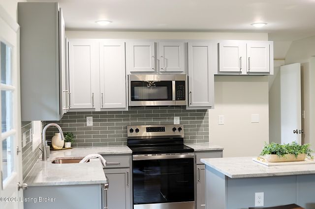 1300 Trevilian Way, Louisville, KY 40213