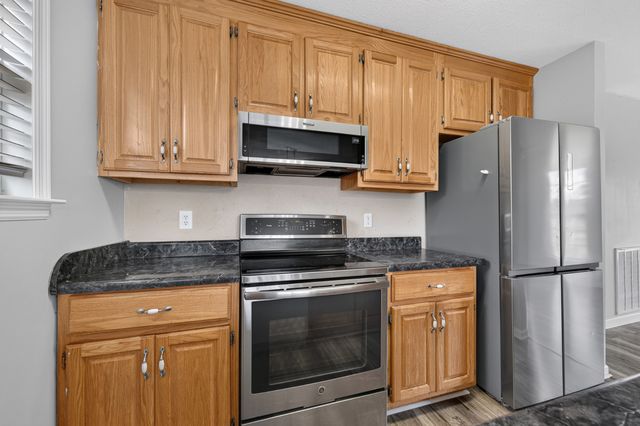 48 Ridgeline Dr, Fayetteville, TN 37334