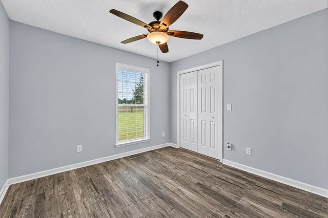 48 Ridgeline Dr, Fayetteville, TN 37334