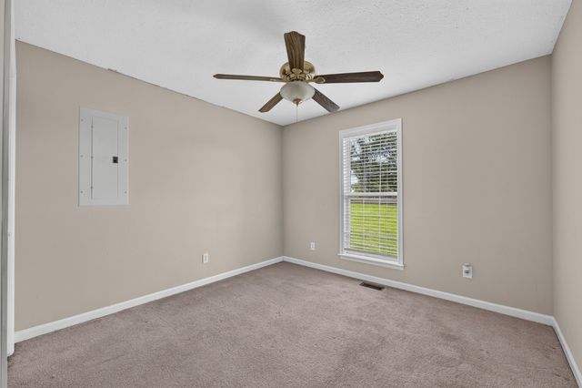 48 Ridgeline Dr, Fayetteville, TN 37334