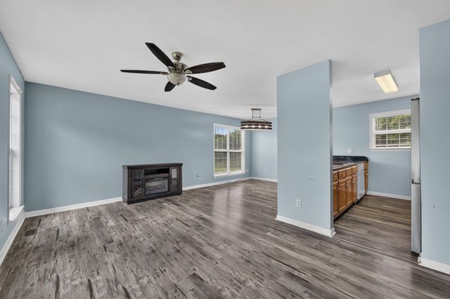 48 Ridgeline Dr, Fayetteville, TN 37334