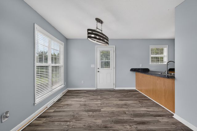 48 Ridgeline Dr, Fayetteville, TN 37334