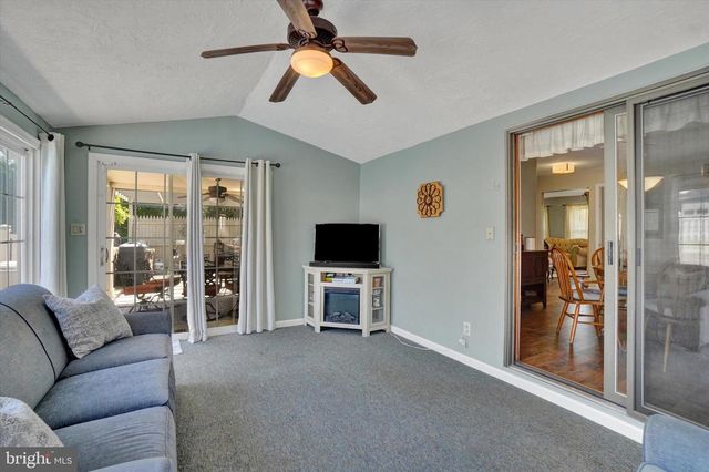 365 LOMBARD ST, Dallastown, PA 17313