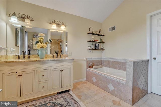 365 LOMBARD ST, Dallastown, PA 17313