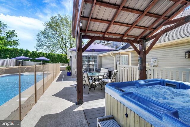 365 LOMBARD ST, Dallastown, PA 17313