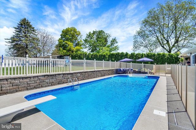 365 LOMBARD ST, Dallastown, PA 17313