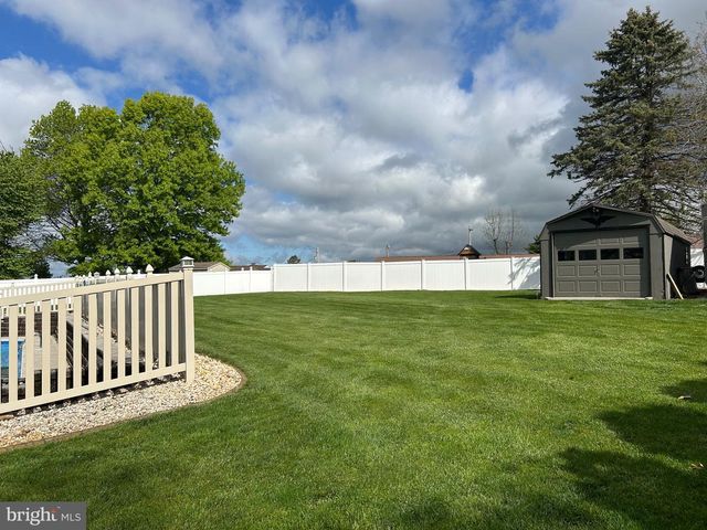 365 LOMBARD ST, Dallastown, PA 17313