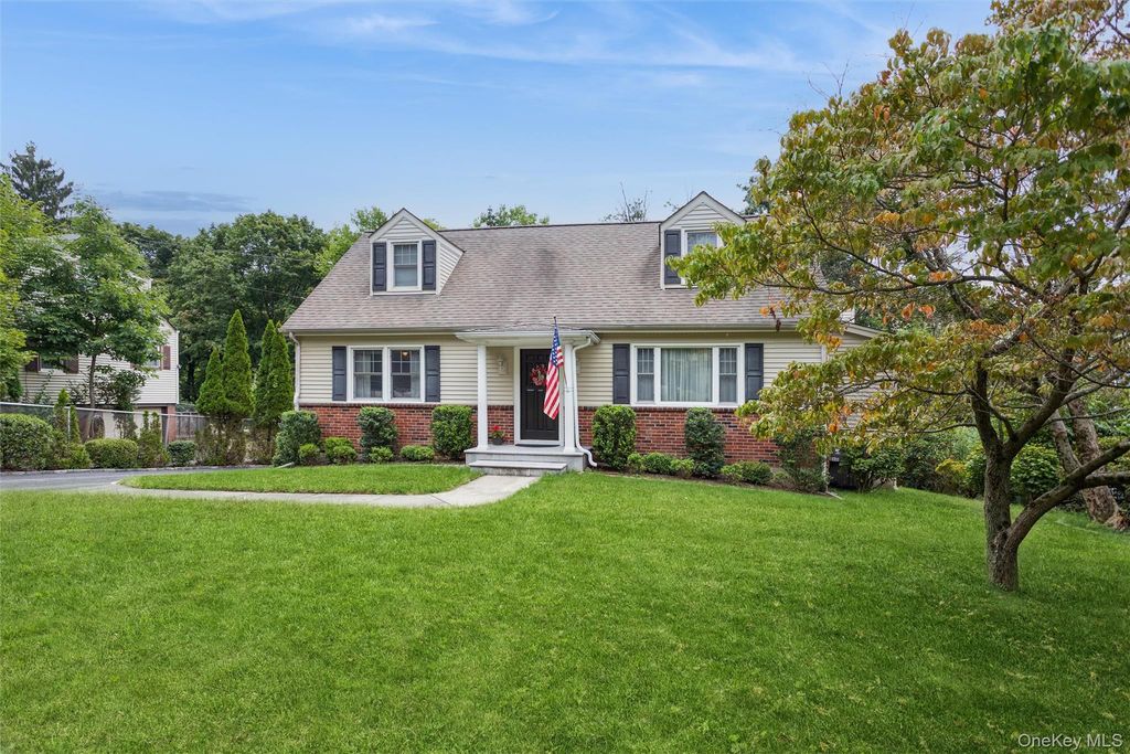 252 Buttonwood Avenue, Cortlandt Manor, NY 10567 — photo 2