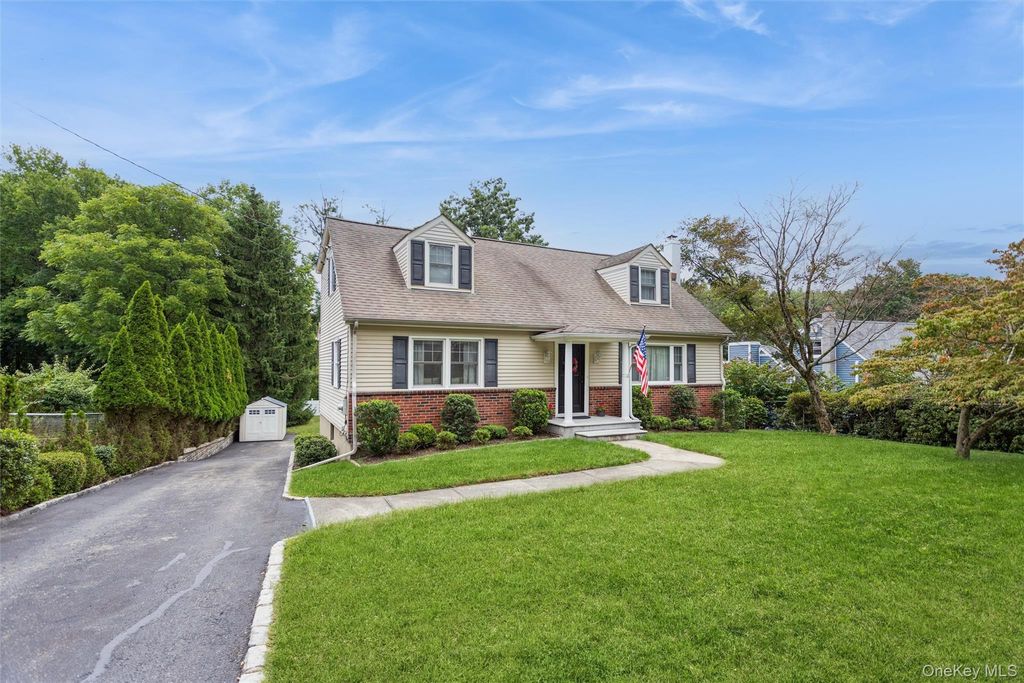 252 Buttonwood Avenue, Cortlandt Manor, NY 10567 — photo 3